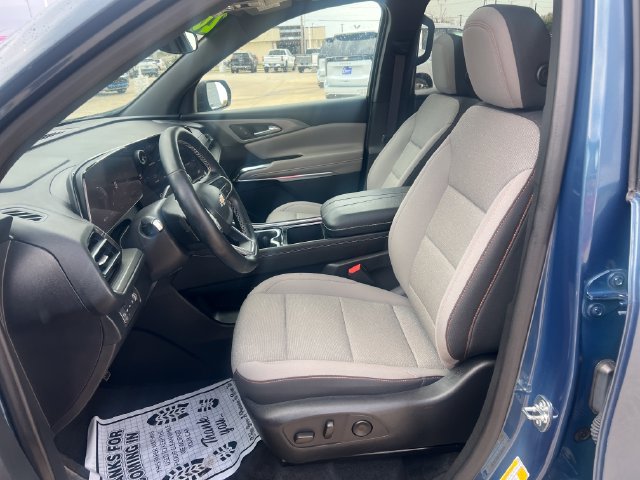 Certified 2026 Chevrolet Traverse LT w/ Sun and Wheel Package AWD/4WD image 11
