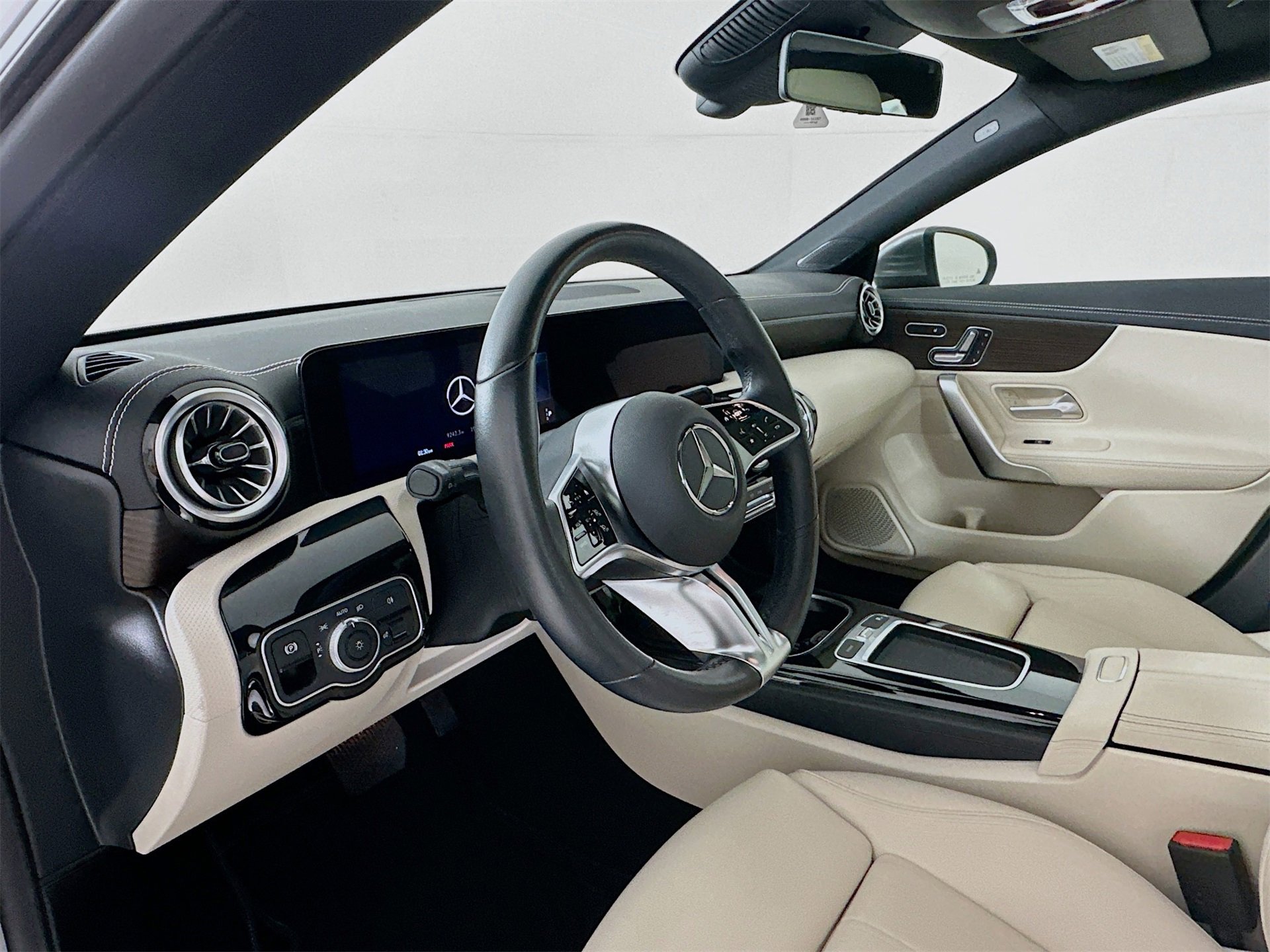 Certified 2025 Mercedes-Benz CLA 250 image 10