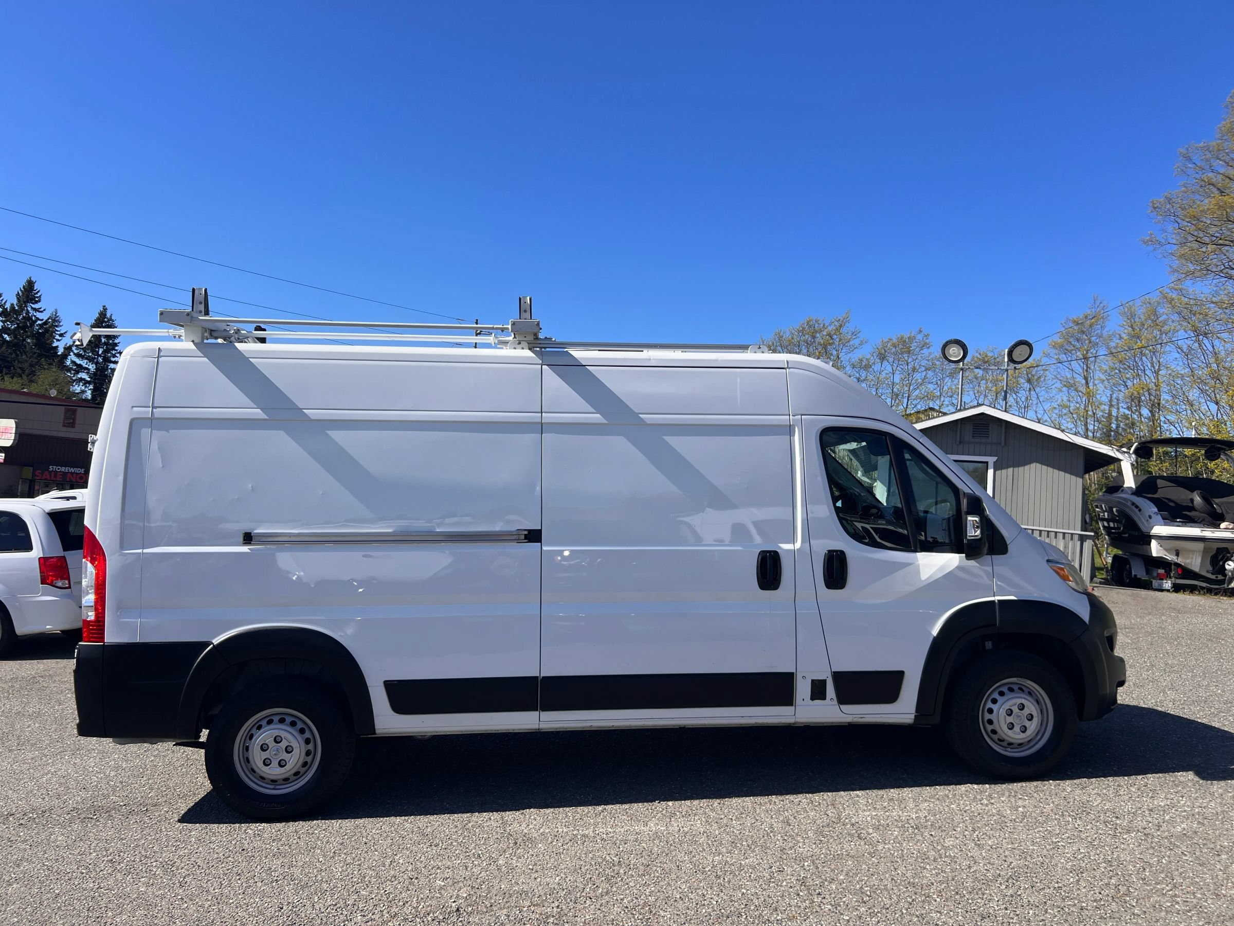 Used 2024 RAM ProMaster 2500 w/ Convenience Group FWD image 8