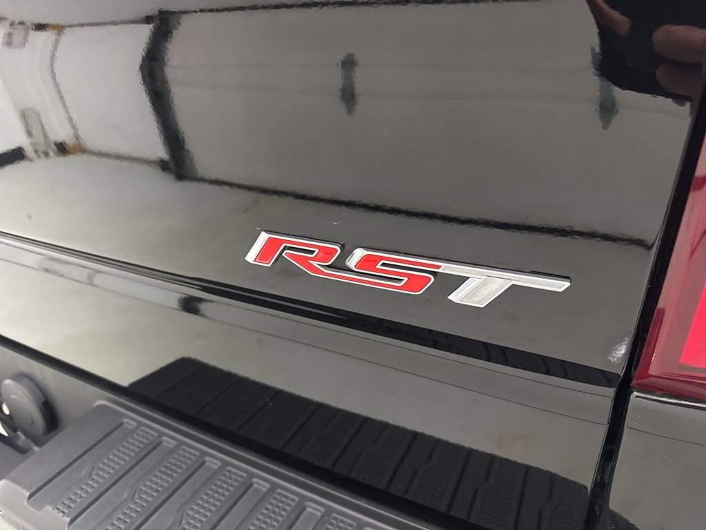 Used 2021 Chevrolet Silverado 1500 RST image 9