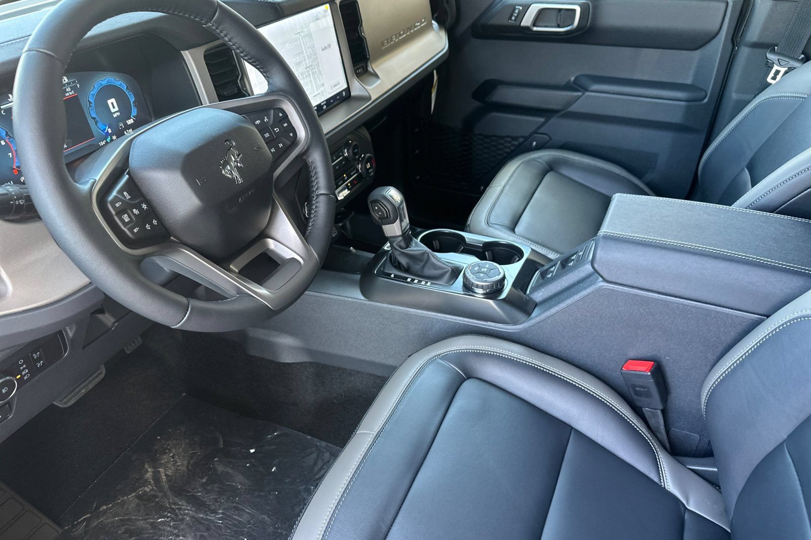 New 2026 Ford Bronco Outer Banks AWD/4WD image 10
