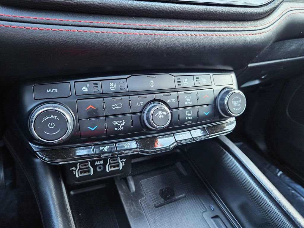 Used 2023 Dodge Durango R/T w/ Blacktop Package AWD/4WD image 29