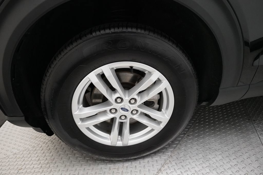 Used 2023 Ford Explorer XLT w/ Equipment Group 202A image 28
