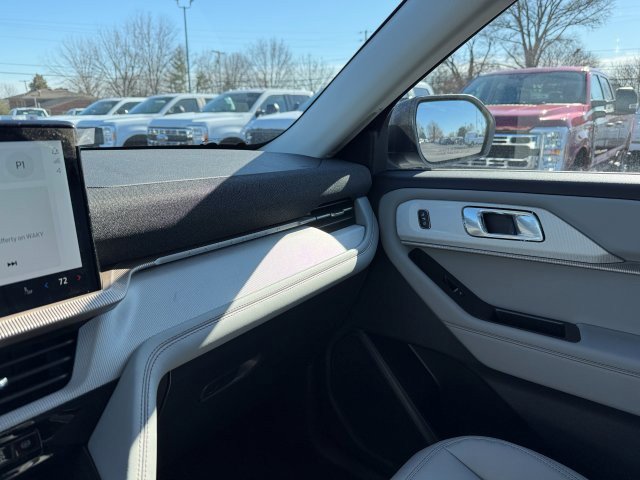 New 2026 Ford Explorer Active w/ Active Comfort Package AWD/4WD image 20