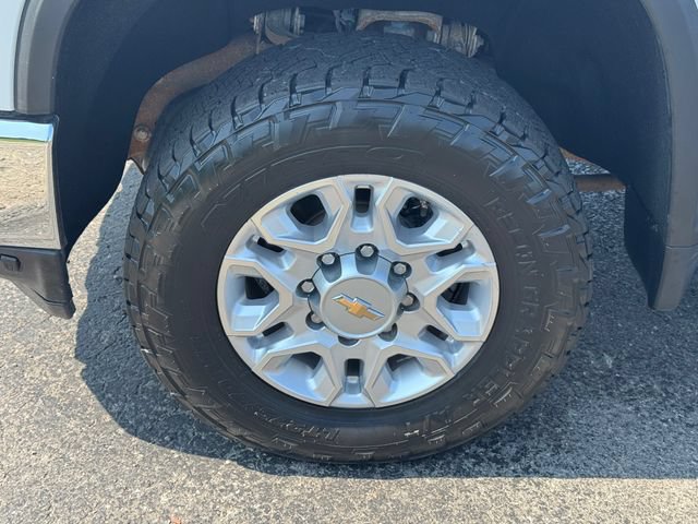 Used 2022 Chevrolet Silverado 2500 LT w/ Convenience Package AWD/4WD image 10