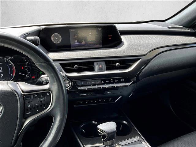 Used 2020 Lexus UX 200 w/ Premium Package image 8