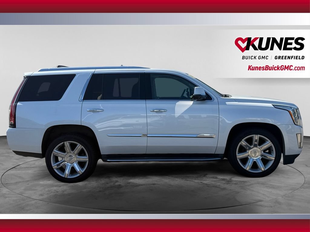 Used 2016 Cadillac Escalade Luxury AWD/4WD image 12