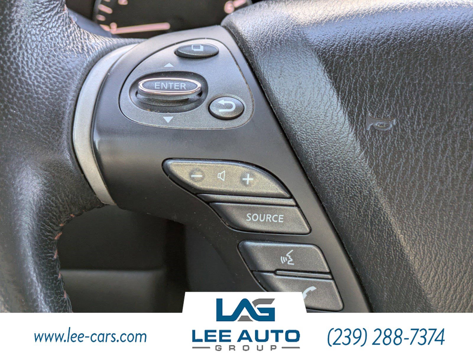 Used 2019 Nissan Pathfinder SL image 24