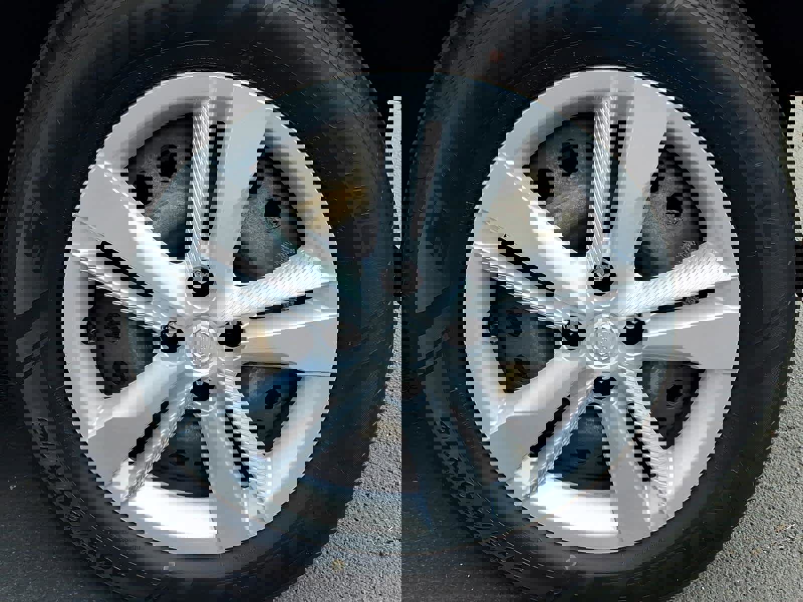 Used 2022 Nissan Kicks S image 12