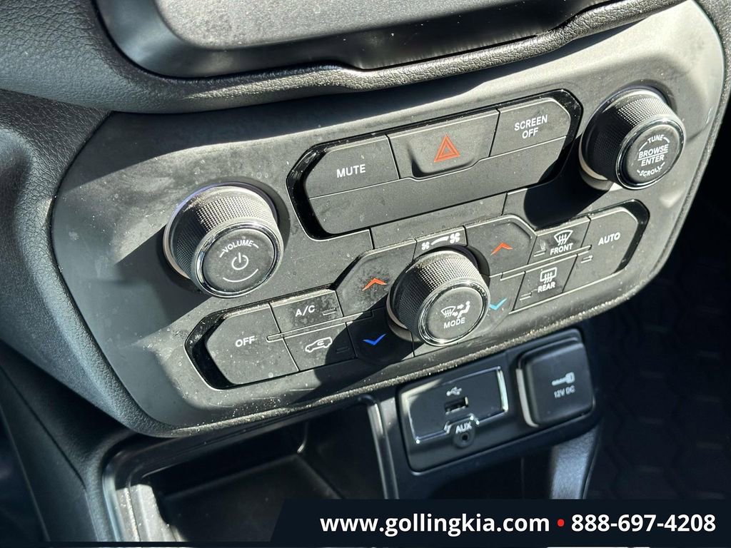 Used 2018 Jeep Renegade Latitude image 26