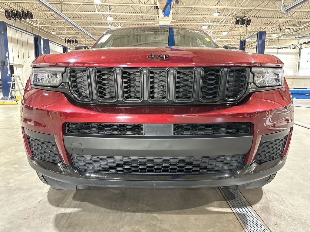 Used 2023 Jeep Grand Cherokee L Laredo image 26