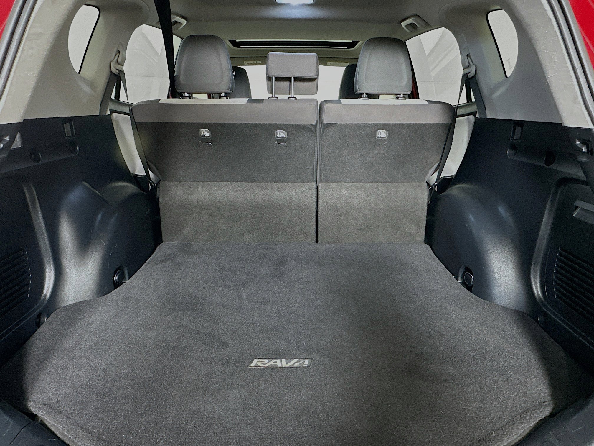 Used 2015 Toyota RAV4 XLE image 27