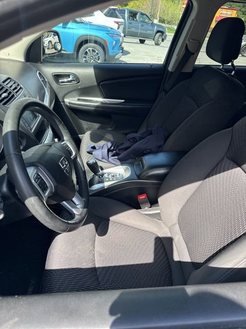 Used 2017 Dodge Journey SE w/ Flexible Seating Group image 3