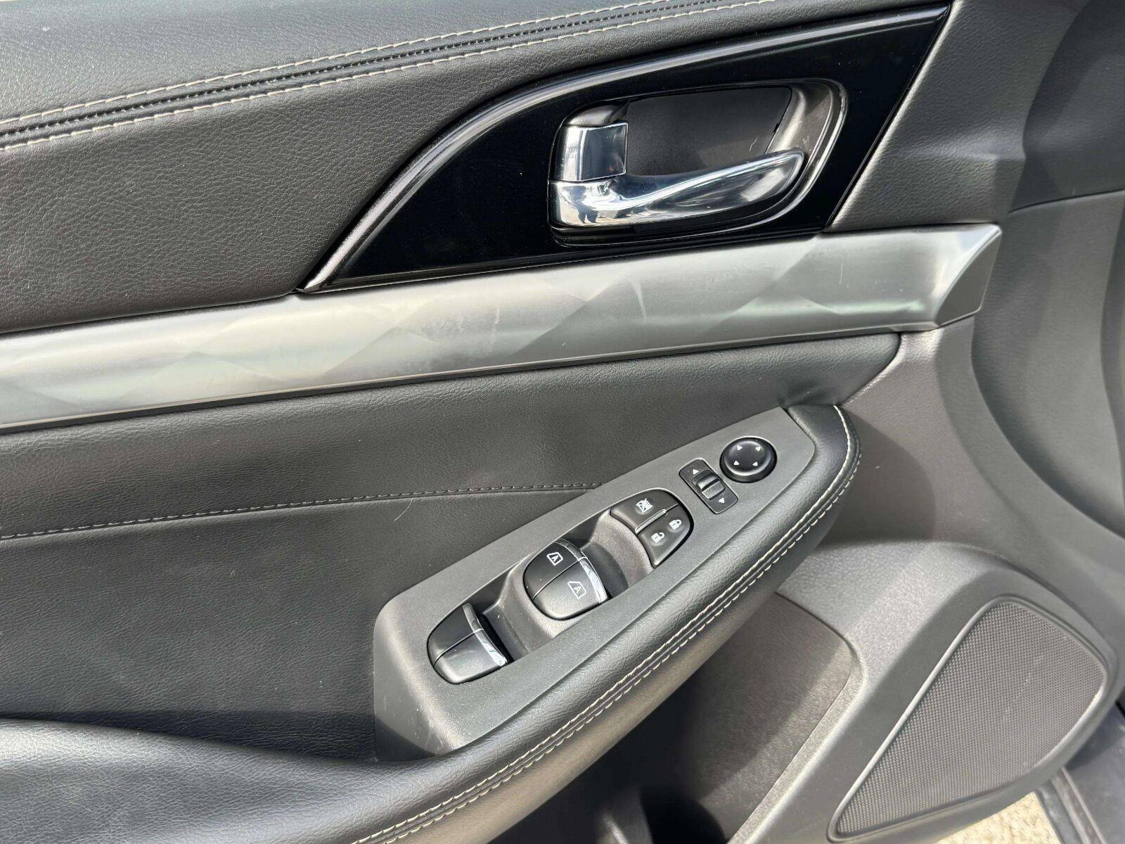 Used 2020 Nissan Maxima 3.5 SL w/ Floor Mat Group FWD image 19