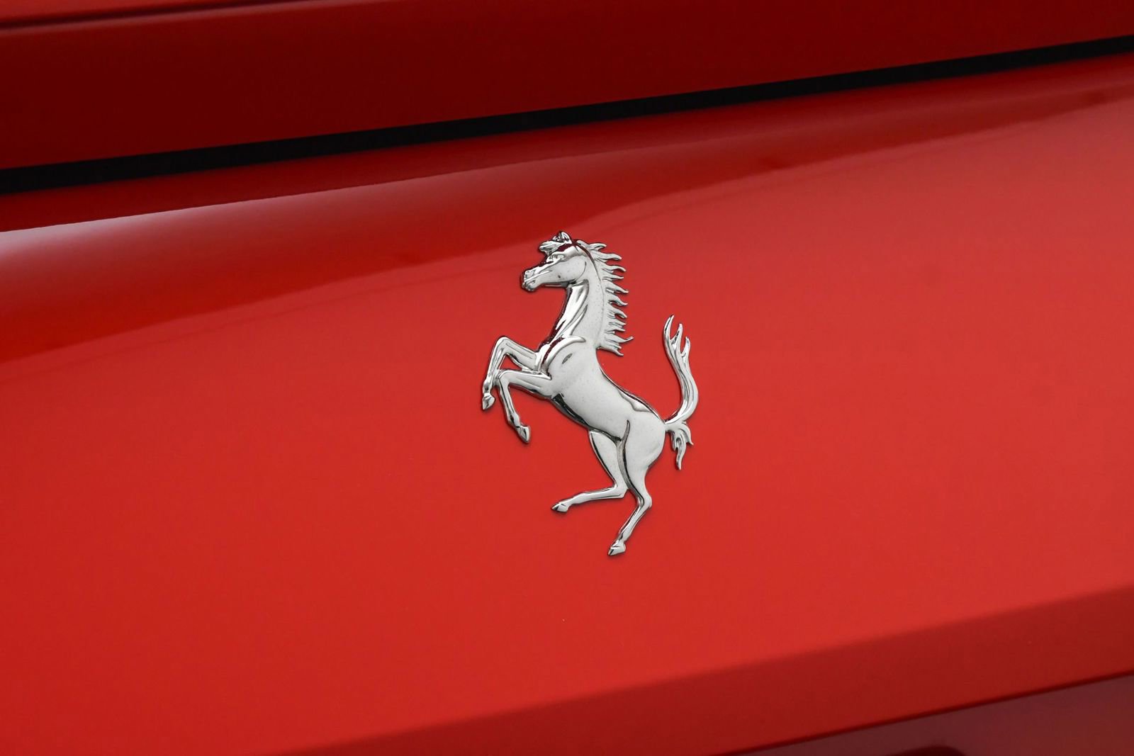 Used 2018 Ferrari 812 Superfast RWD image 15