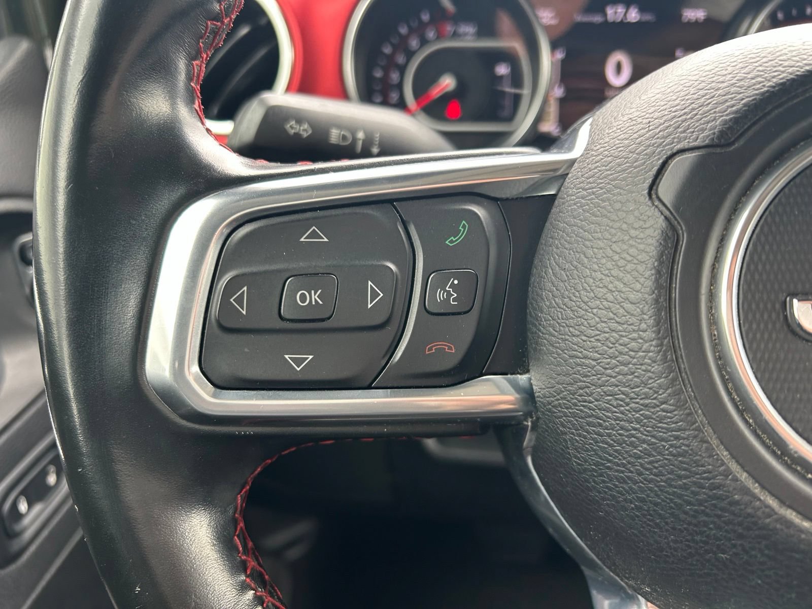 Used 2022 Jeep Gladiator Rubicon w/ LED Lighting Group AWD/4WD image 16