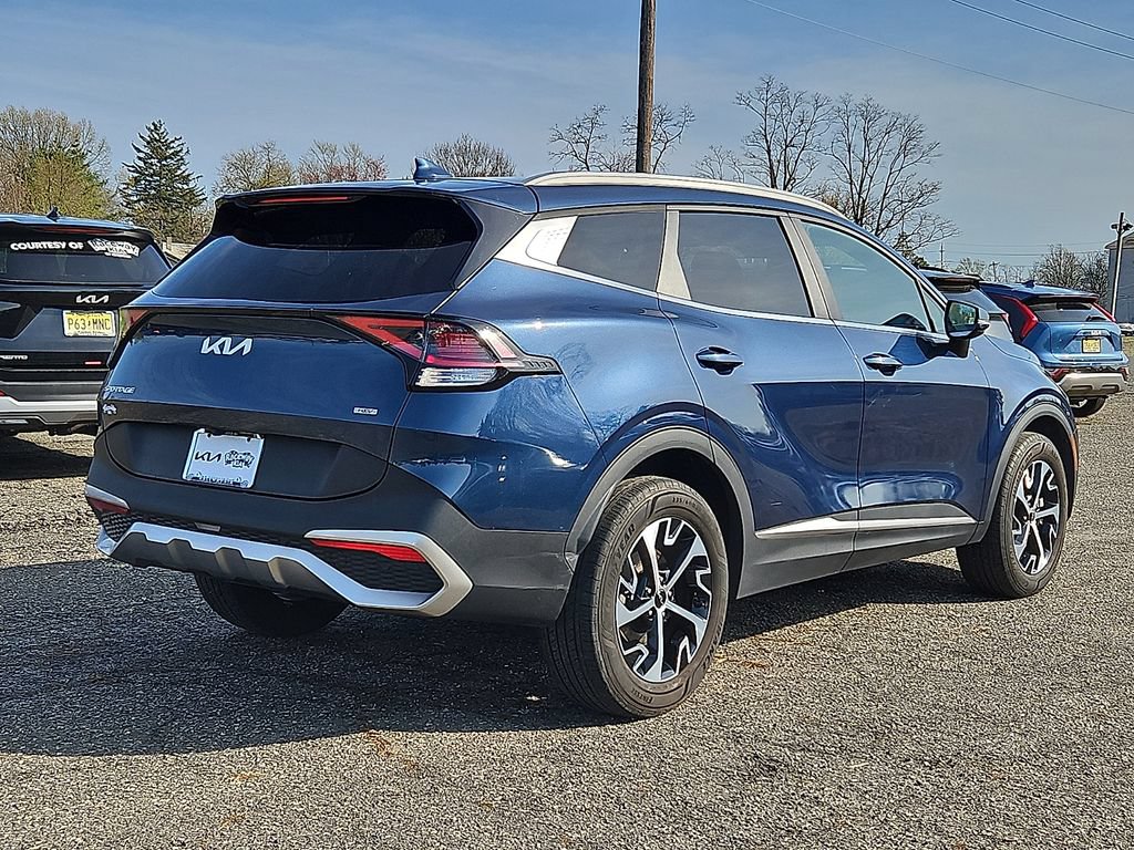 Used 2023 Kia Sportage EX AWD/4WD image 7