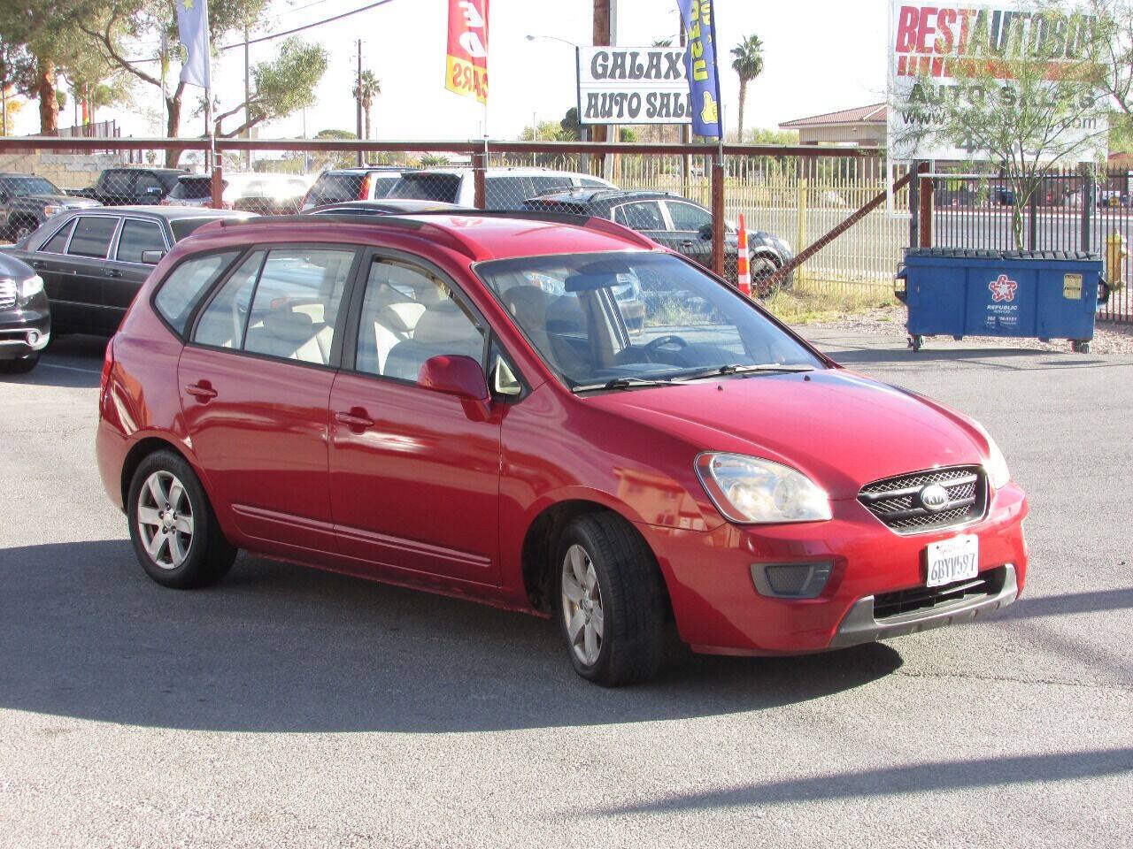 Used 2007 Kia Rondo LX w/ Convenience Pkg FWD image 2