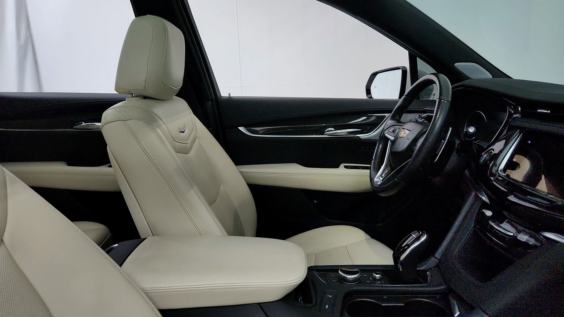 Certified 2024 Cadillac XT6 Sport AWD/4WD image 33