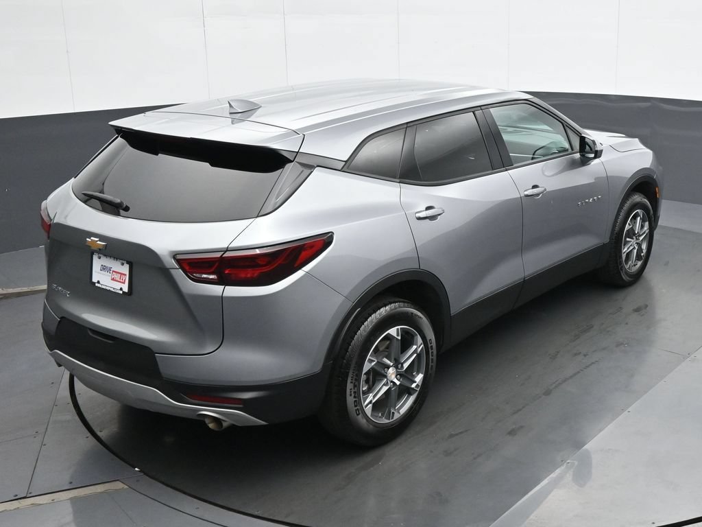 Used 2025 Chevrolet Blazer LT FWD image 21