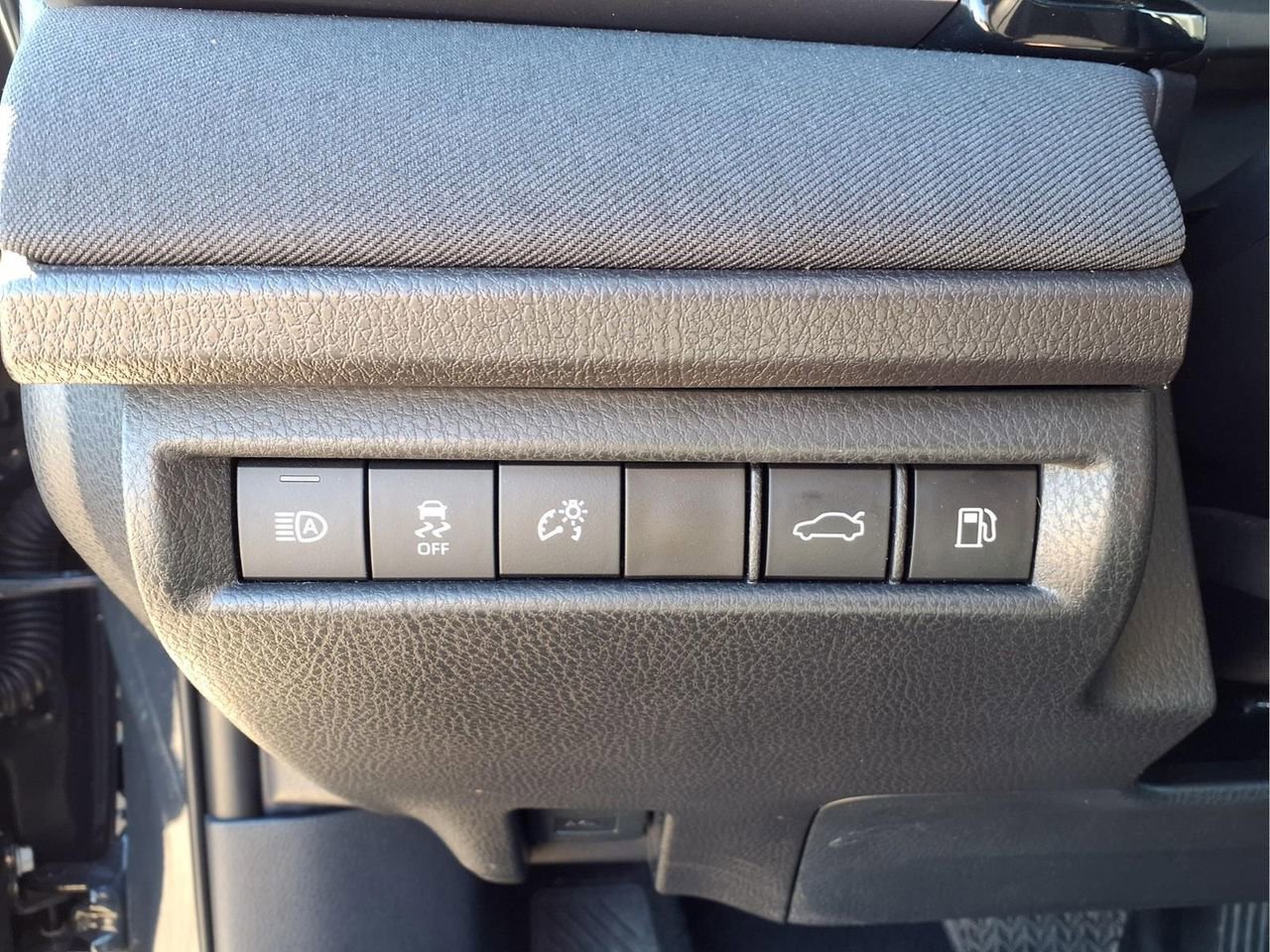 Used 2026 Toyota Camry LE image 14