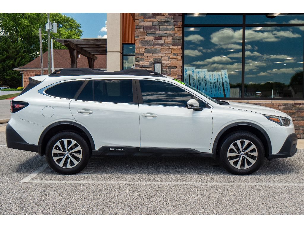 Used 2020 Subaru Outback Premium AWD/4WD image 2