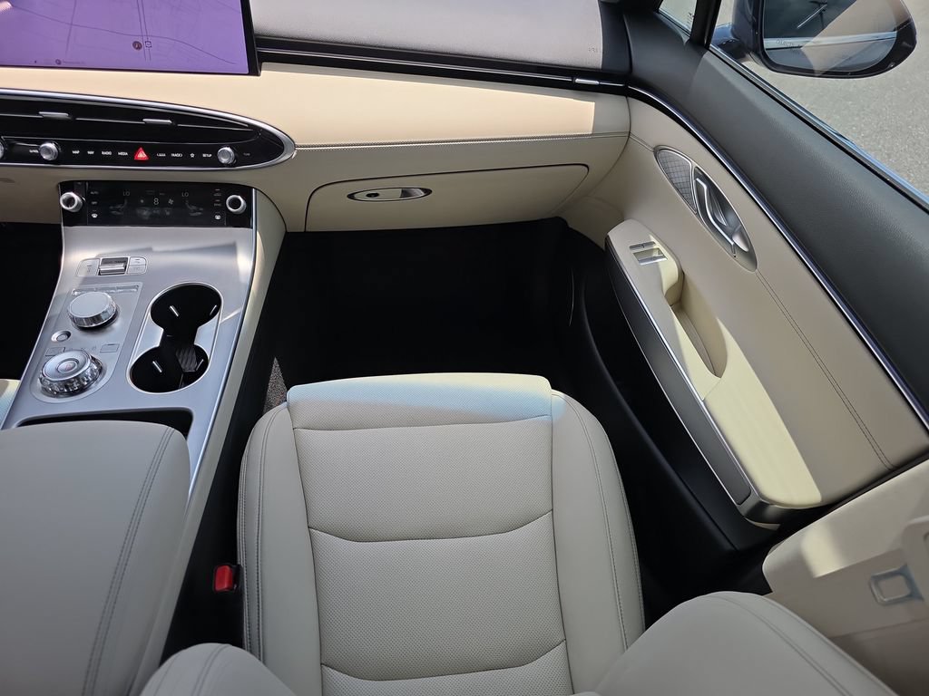 New 2026 Genesis GV70 2.5T Select AWD/4WD image 16