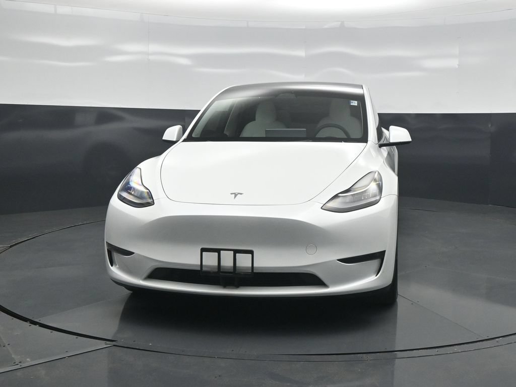 Used 2023 Tesla Model Y Long Range AWD/4WD image 2
