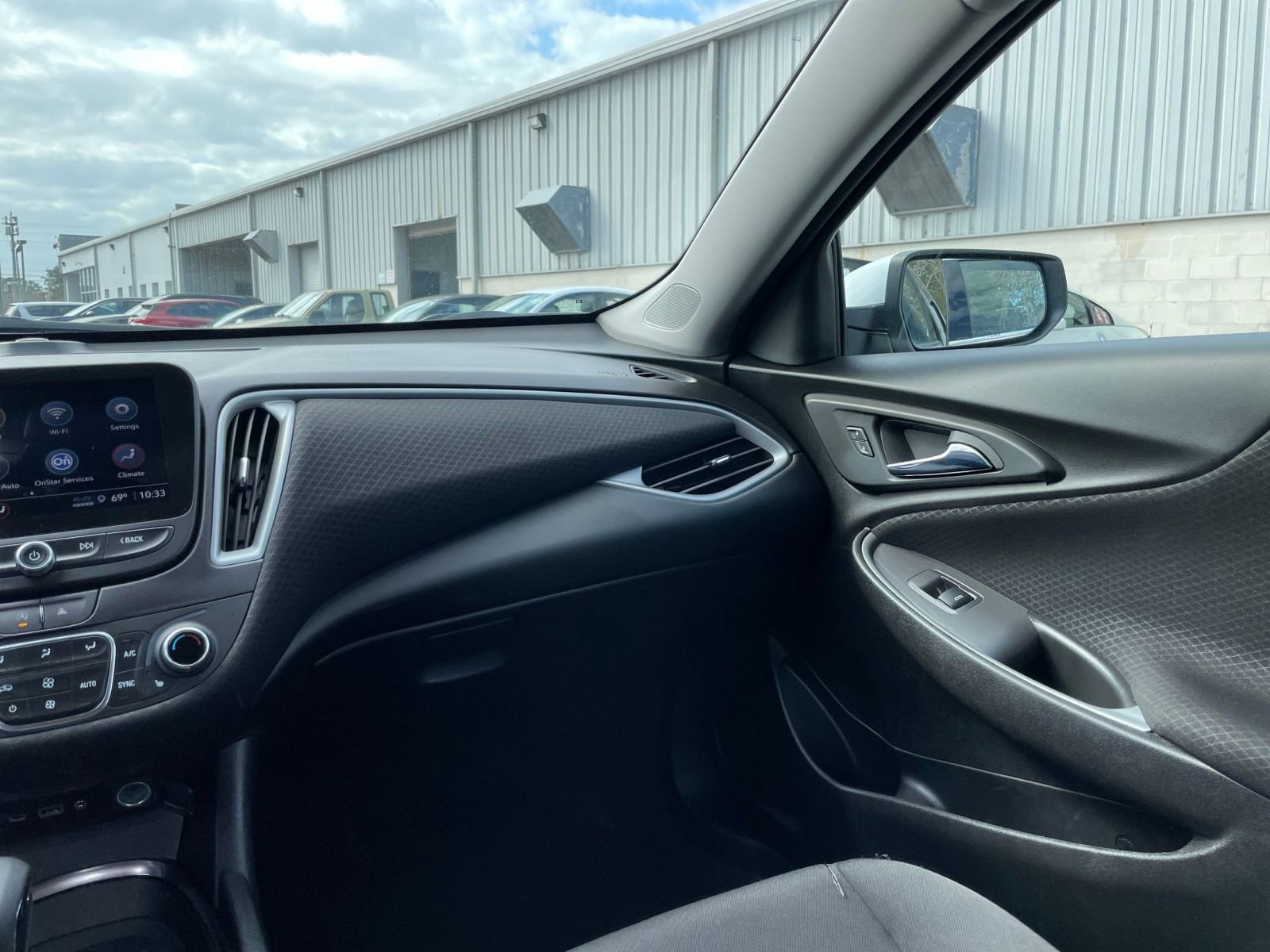 Used 2024 Chevrolet Malibu LT FWD image 36