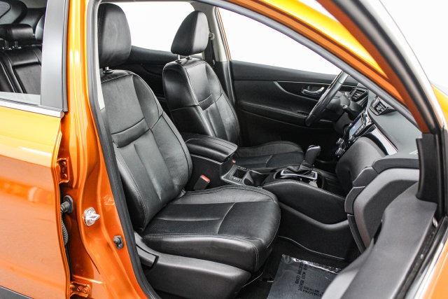 Used 2017 Nissan Rogue Sport SL w/ SL Premium Package AWD/4WD image 18