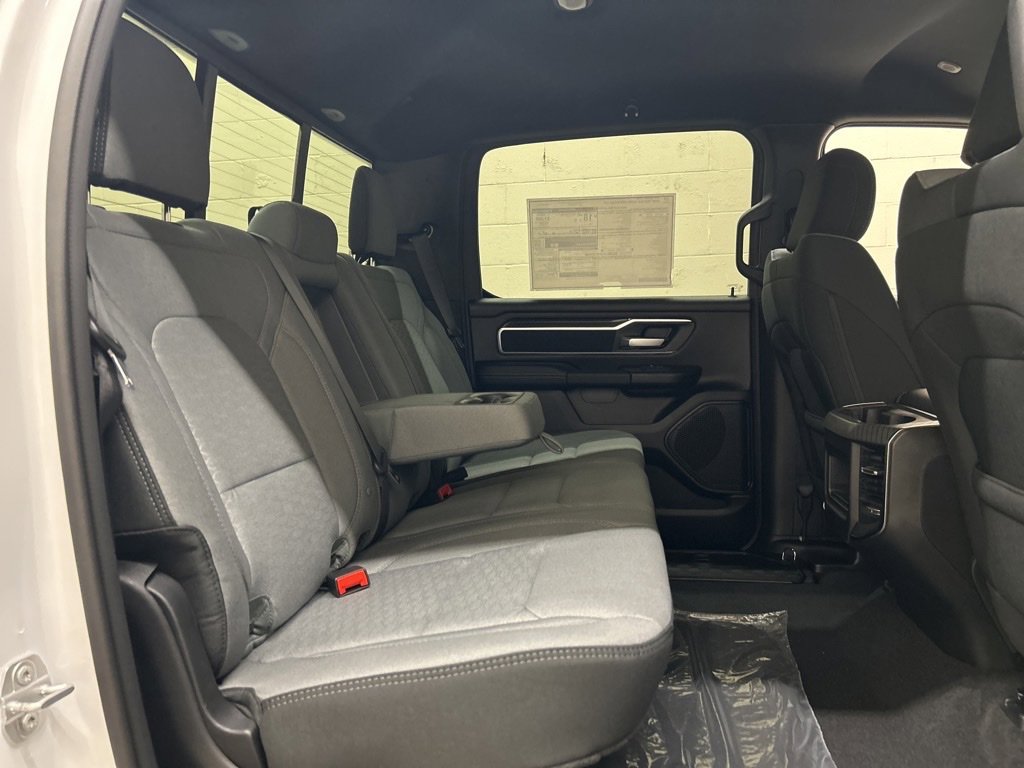 New 2026 RAM 1500 4x4 Crew Cab image 9
