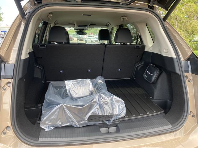 New 2026 Nissan Rogue SV AWD/4WD image 24