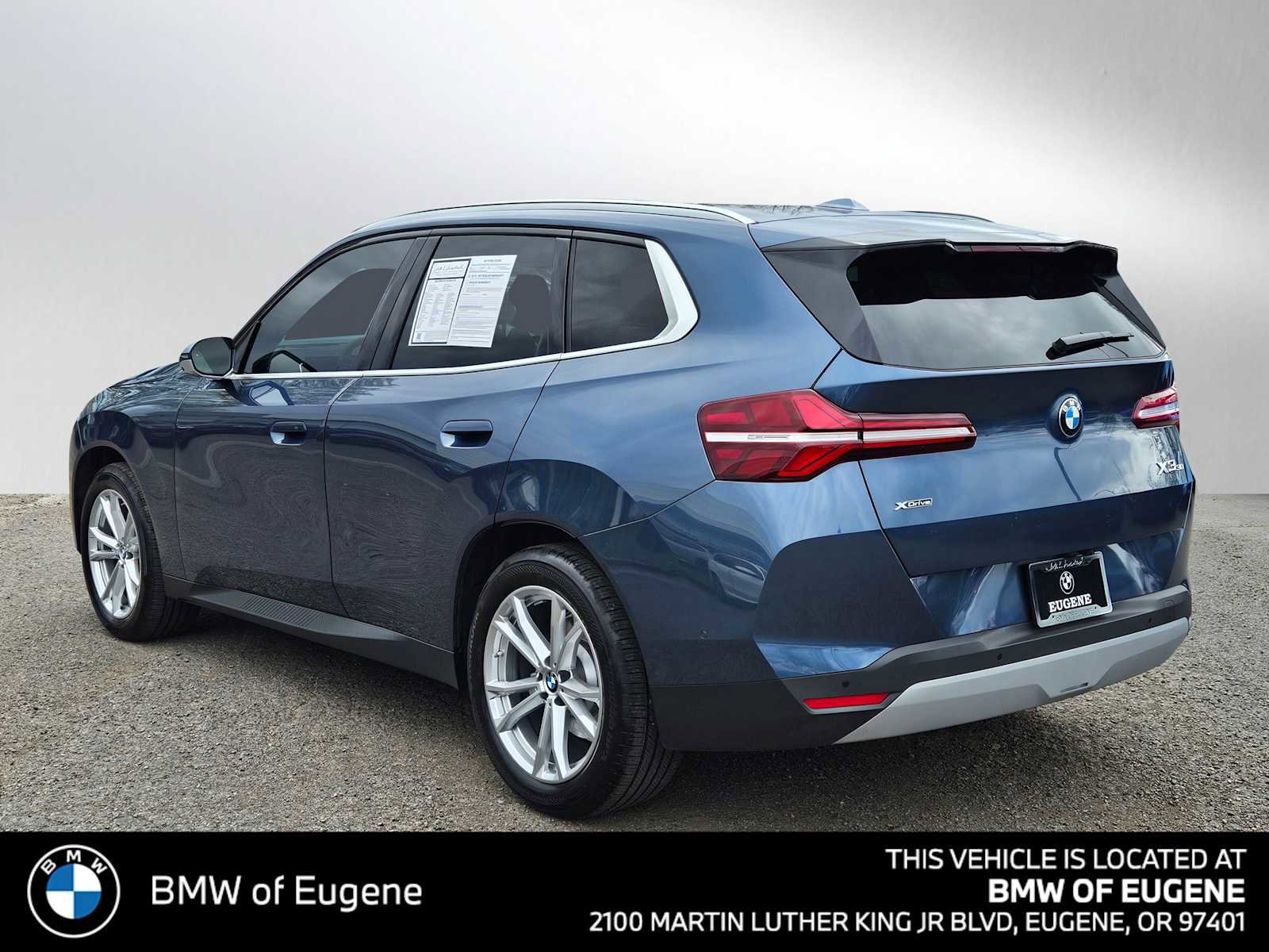 Used 2025 BMW X3 xDrive30i w/ Premium Package AWD/4WD image 5