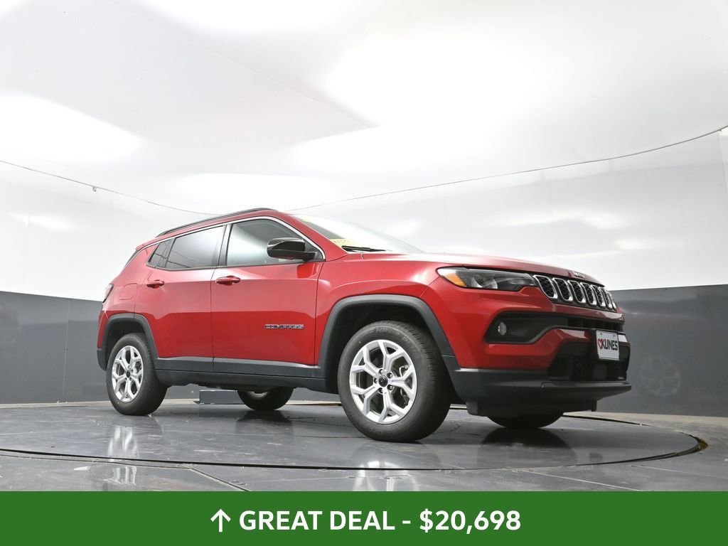 Used 2025 Jeep Compass Latitude image 57