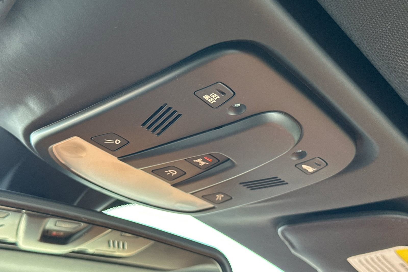 Used 2018 Ferrari 488 Spider image 19