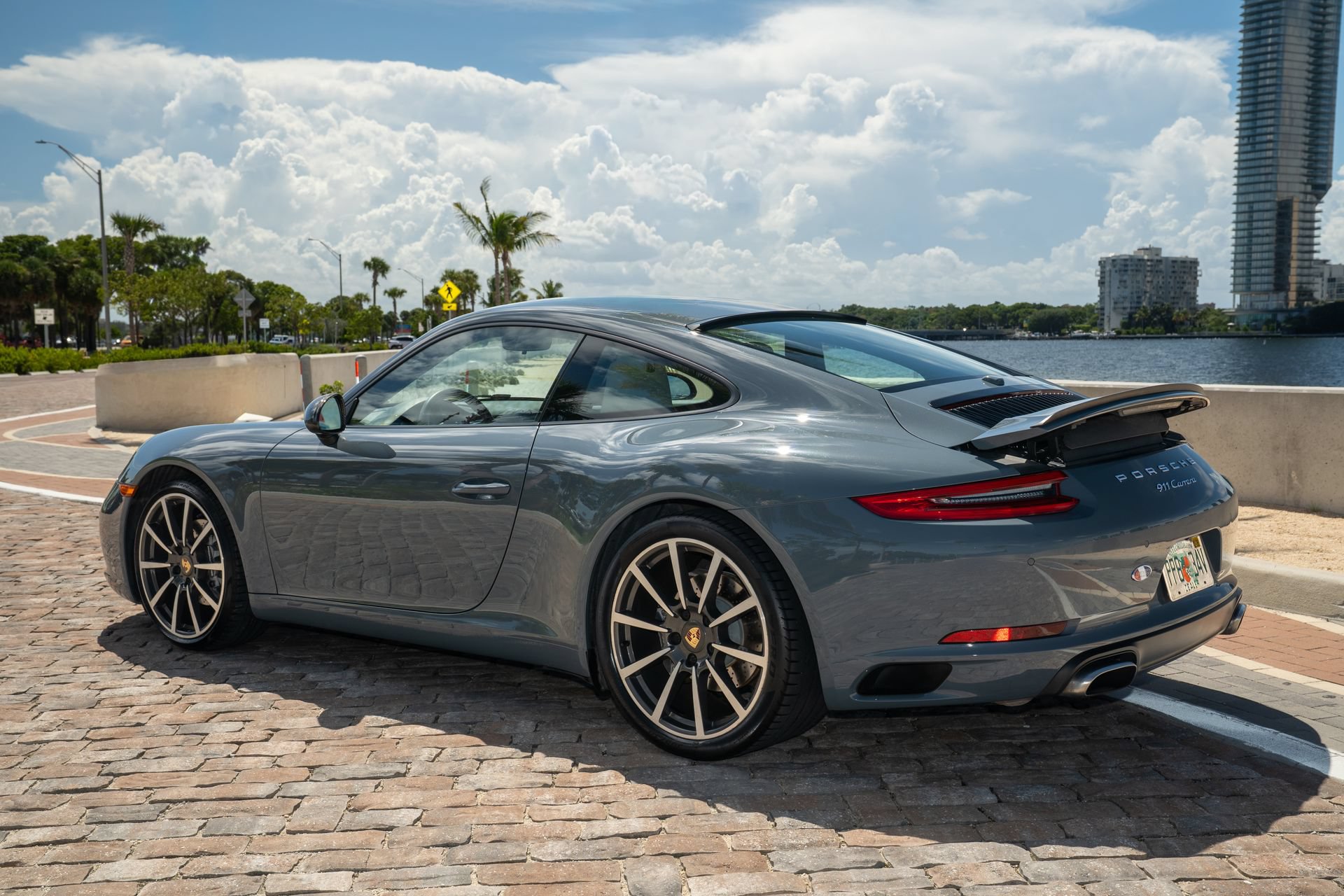 Used 2017 Porsche 911 Carrera RWD image 14
