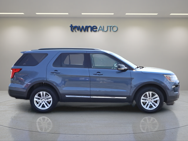 Used 2018 Ford Explorer XLT w/ Equipment Group 202A AWD/4WD image 8