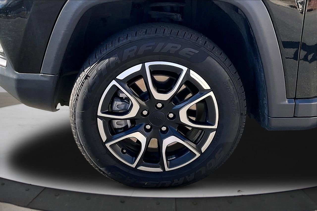 Used 2024 Jeep Compass Trailhawk image 33