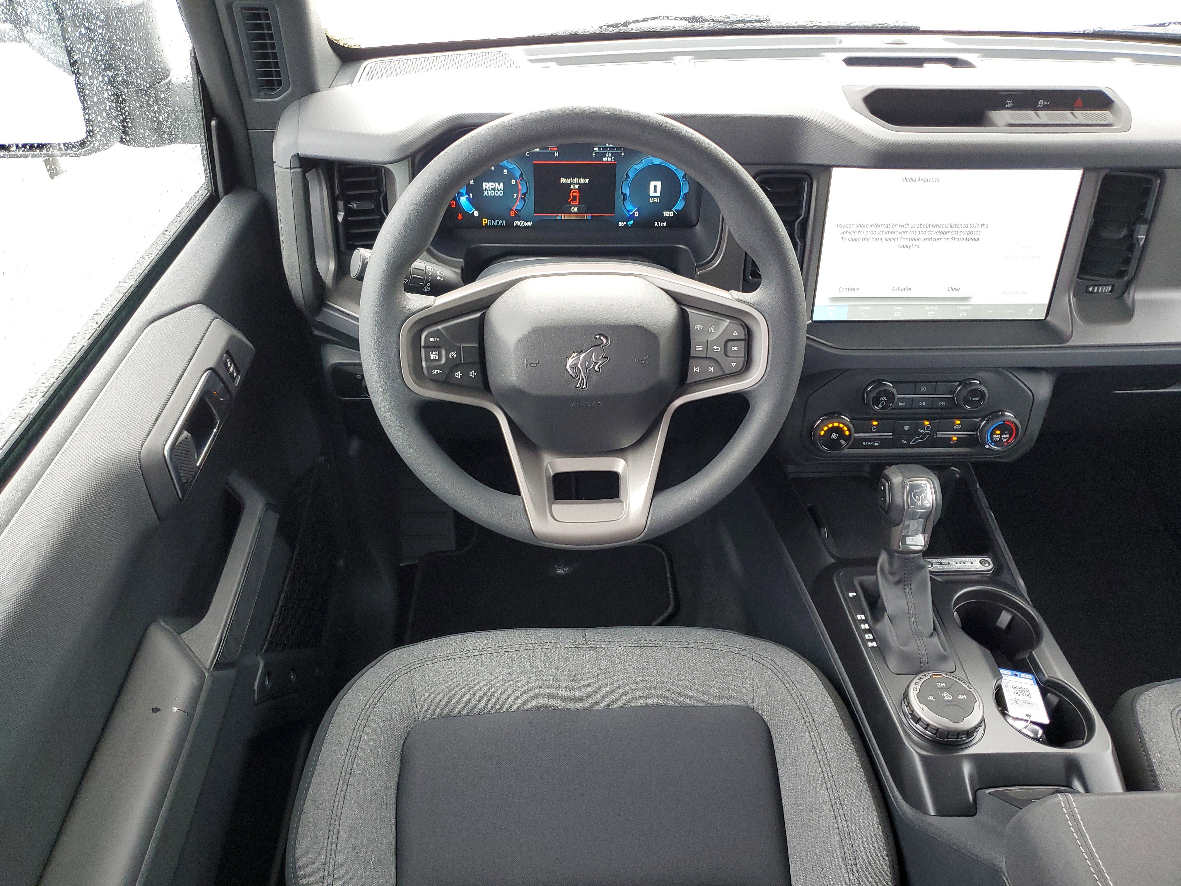 New 2025 Ford Bronco Base image 15