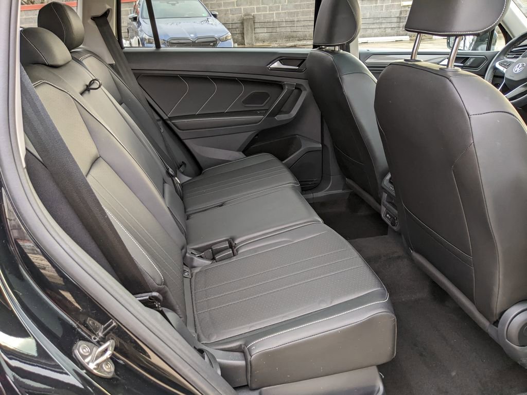 Used 2023 Volkswagen Tiguan SE image 25