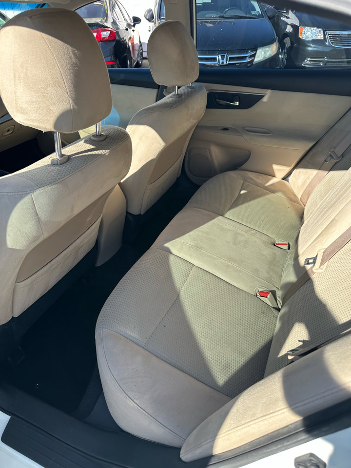 Used 2015 Nissan Altima 2.5 S w/ Sport Value Package image 9