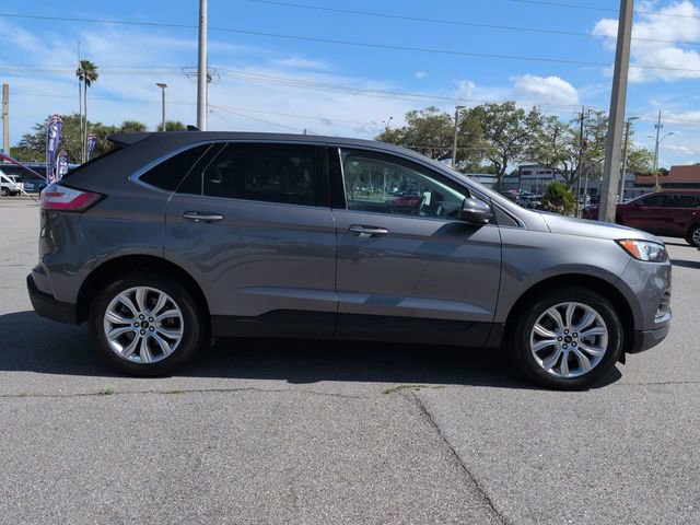 Used 2023 Ford Edge Titanium AWD/4WD image 3
