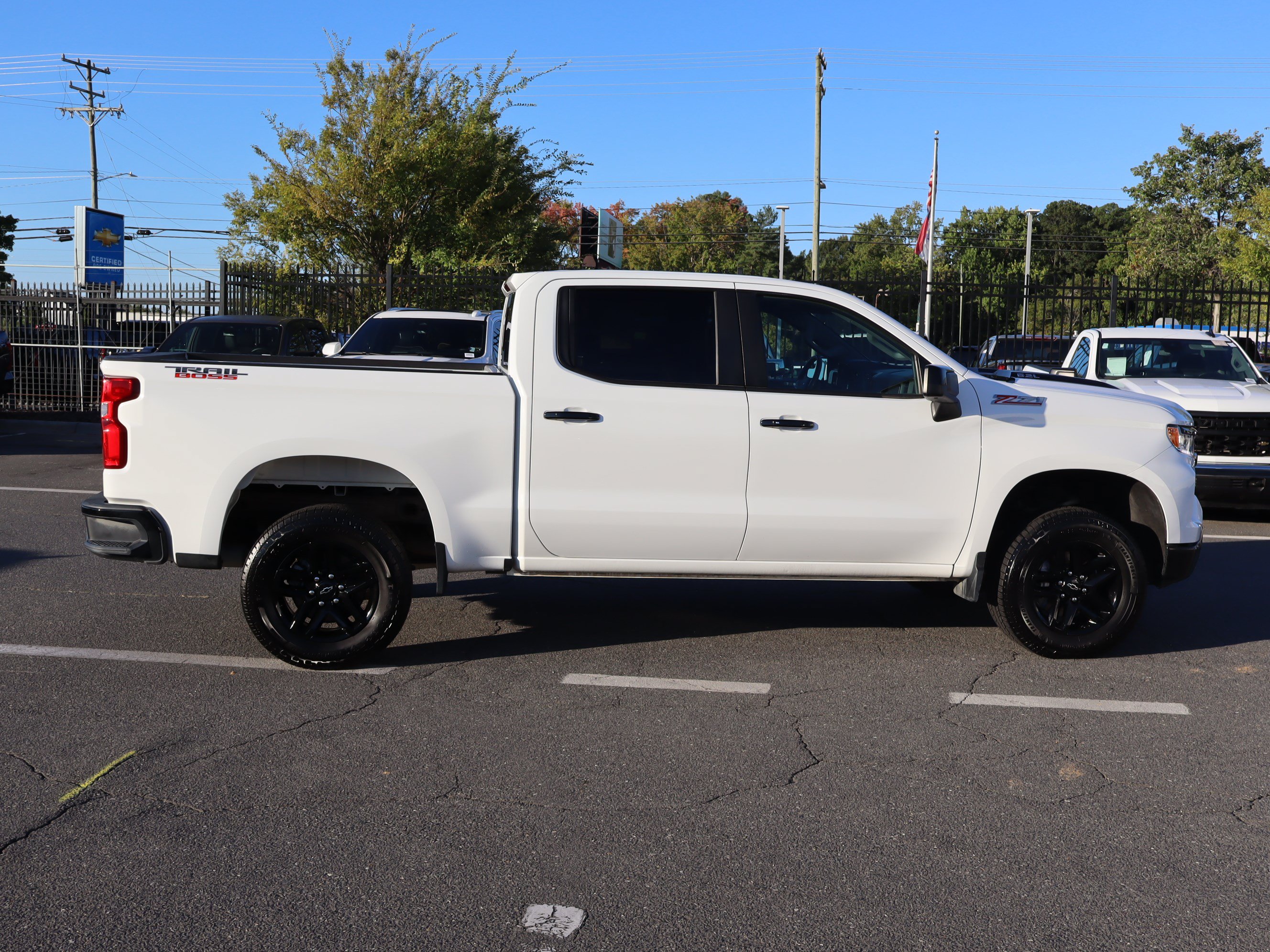 Used 2023 Chevrolet Silverado 1500 LT Trail Boss w/ Convenience Package II AWD/4WD image 11