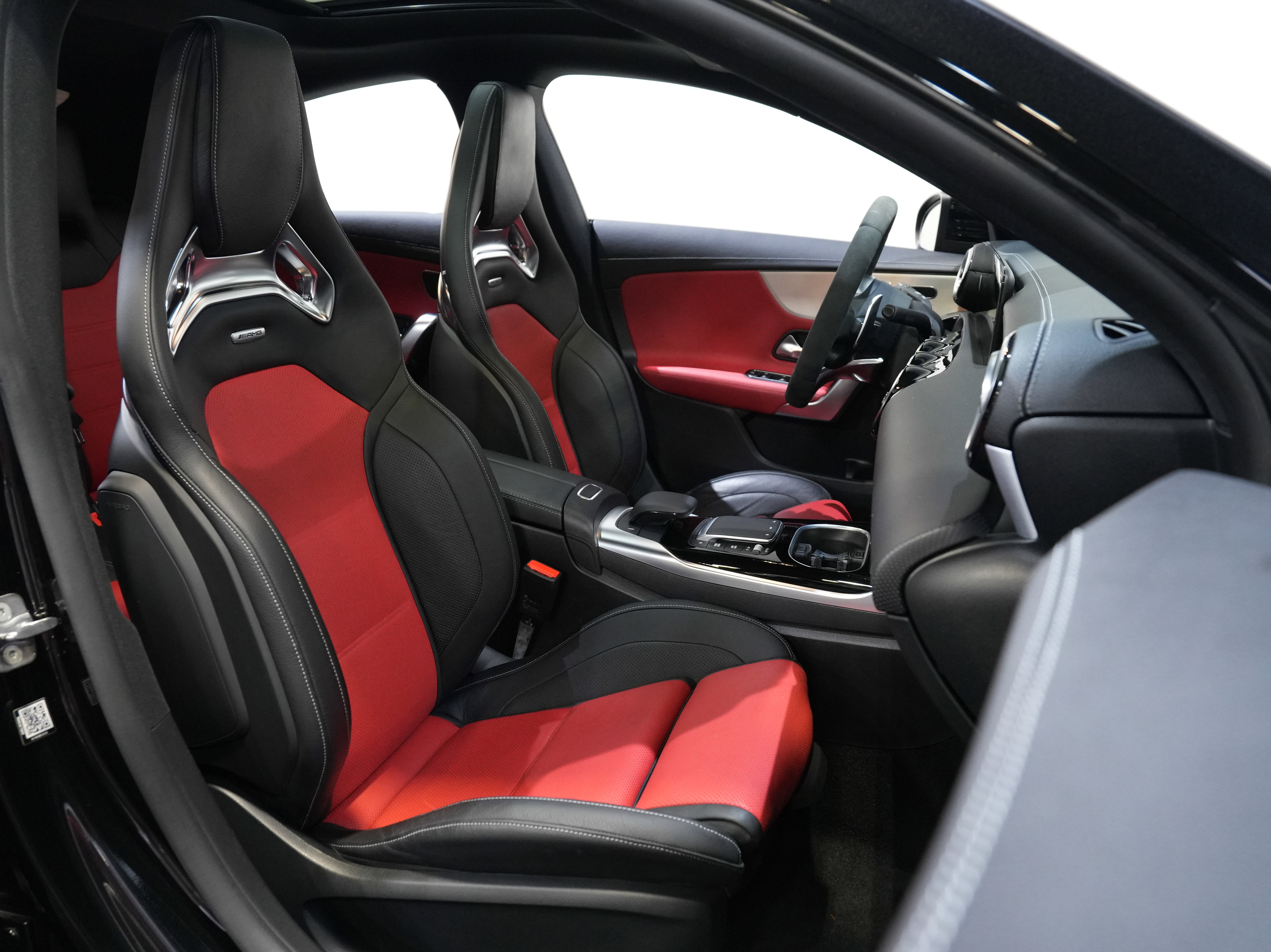 Used 2023 Mercedes-Benz CLA 45 AMG 4MATIC image 35