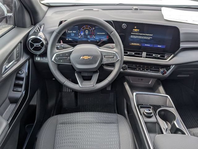 New 2026 Chevrolet Equinox LT w/ Safety and Technology Package FWD image 4