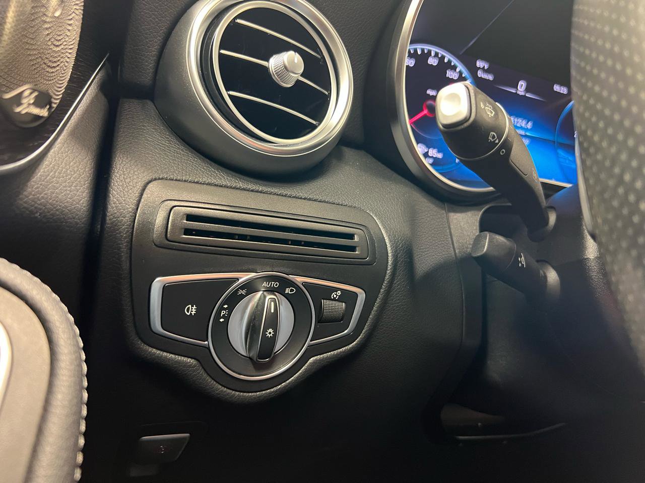 Used 2021 Mercedes-Benz GLC 300 4MATIC Coupe image 24