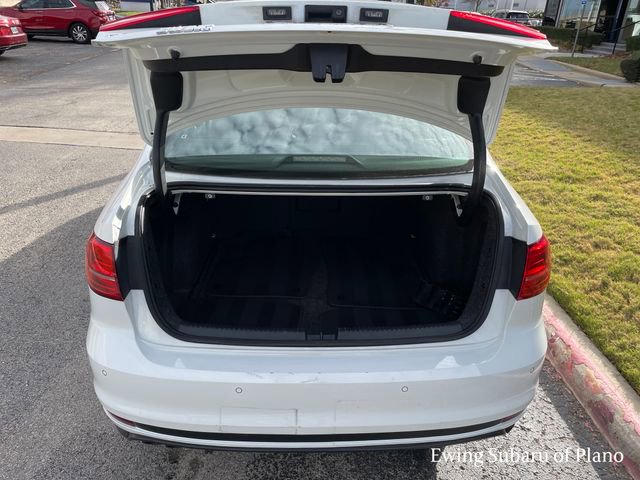 Used 2017 Volkswagen Jetta GLI image 31