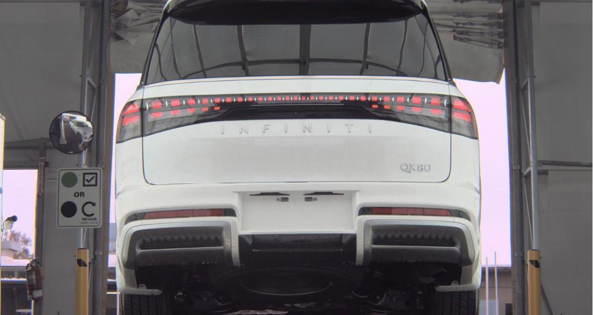 Certified 2026 INFINITI QX80 Pure w/ Cargo Package image 6