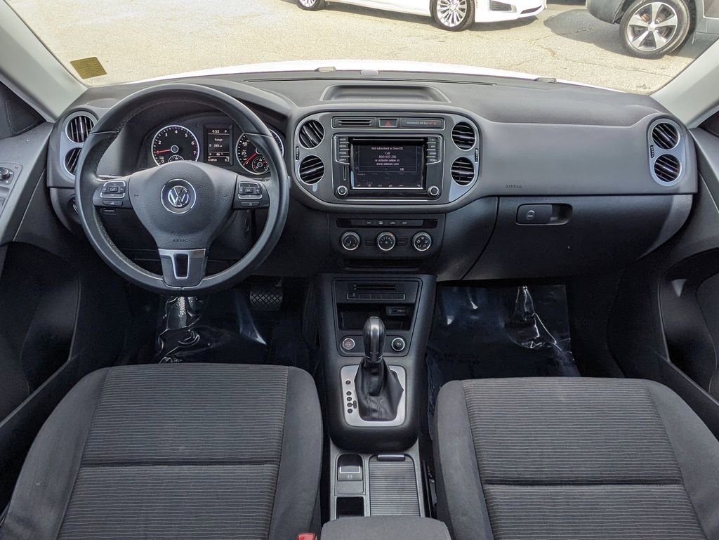Used 2017 Volkswagen Tiguan Limited w/ Premium Package image 15