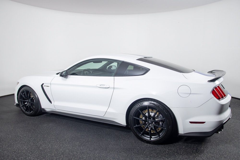 Used 2018 Ford Mustang Shelby GT350 RWD image 9